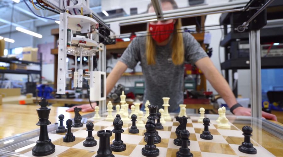 Chess Playing Robot